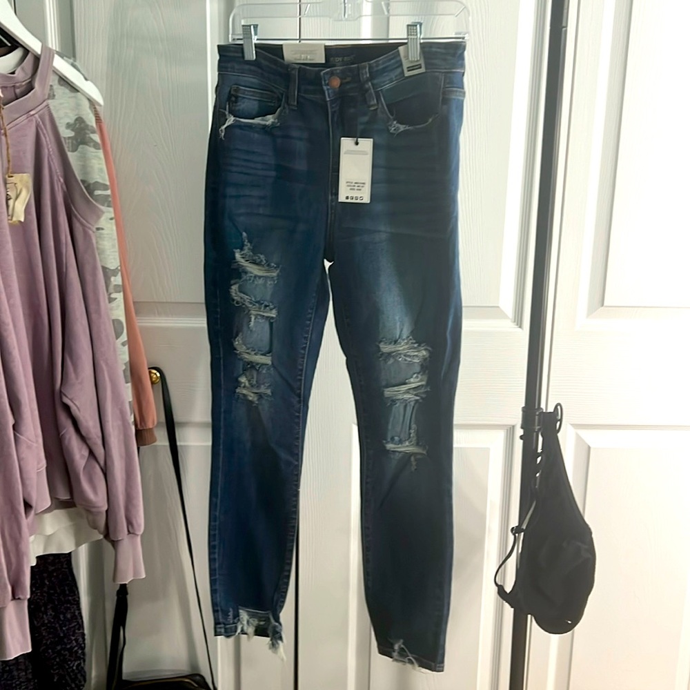 Distressed High Waisted Jeans